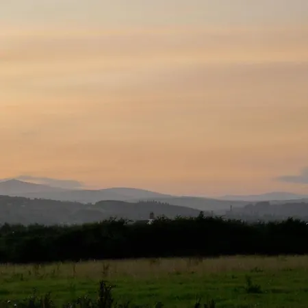 Moneylands Farm Bed & Breakfast 4*